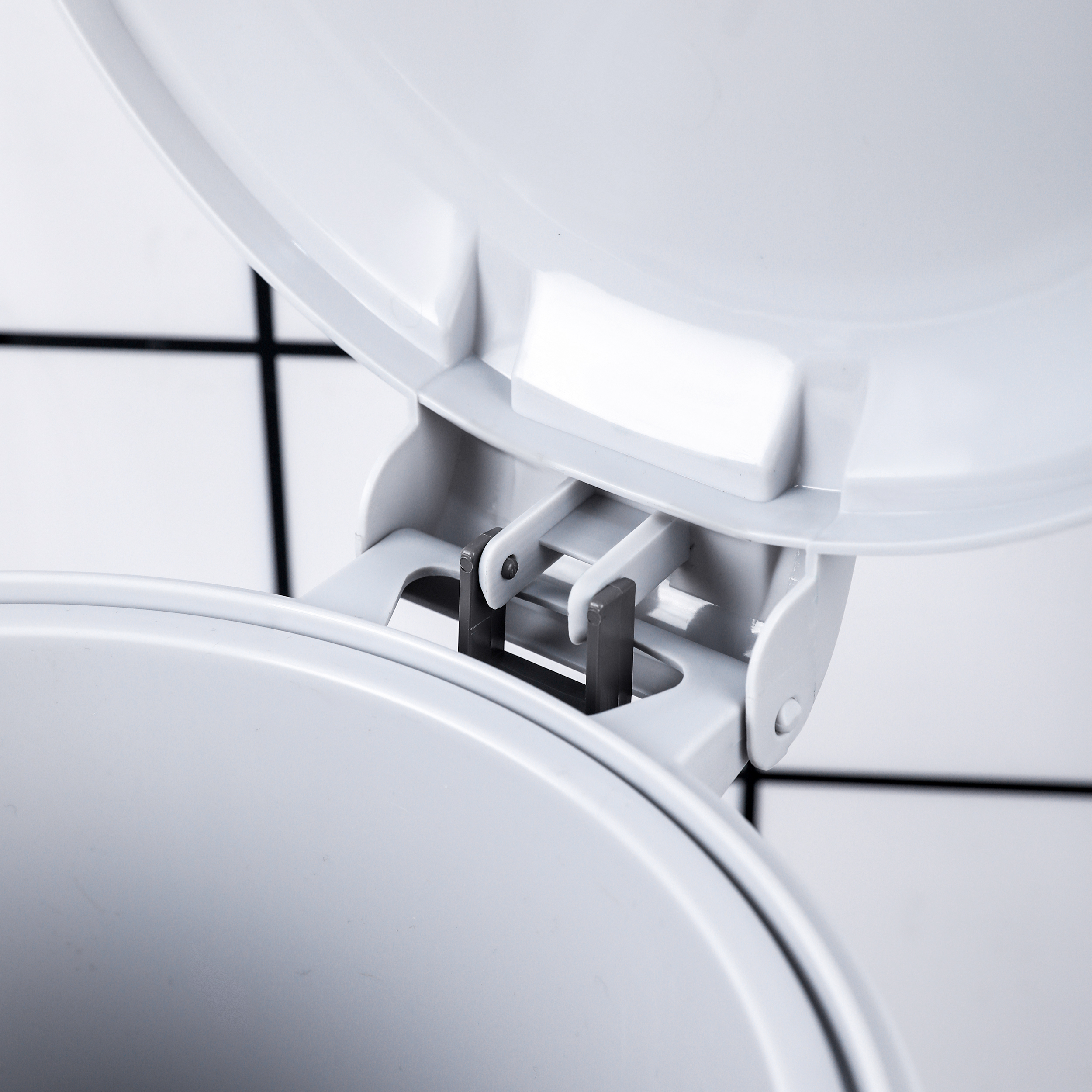 botes de basura de cocina